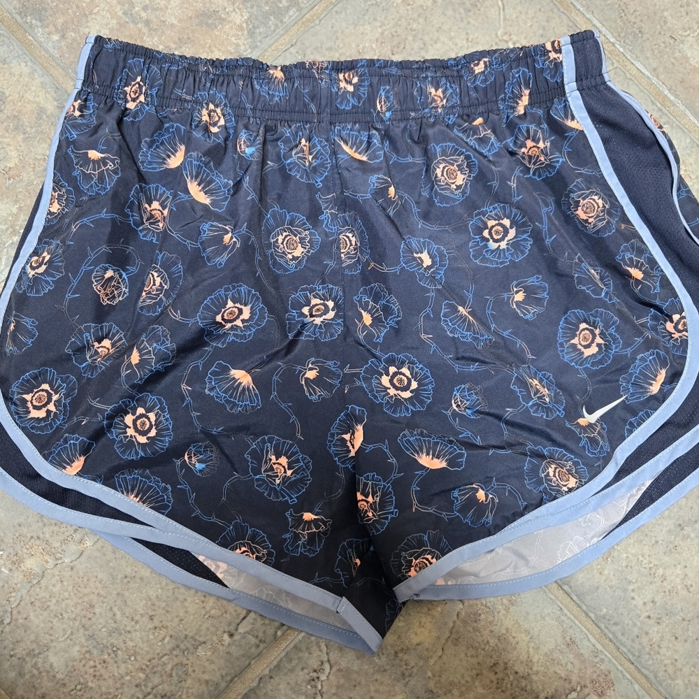 Nike Dri Fit Floral Print Women's Shorts